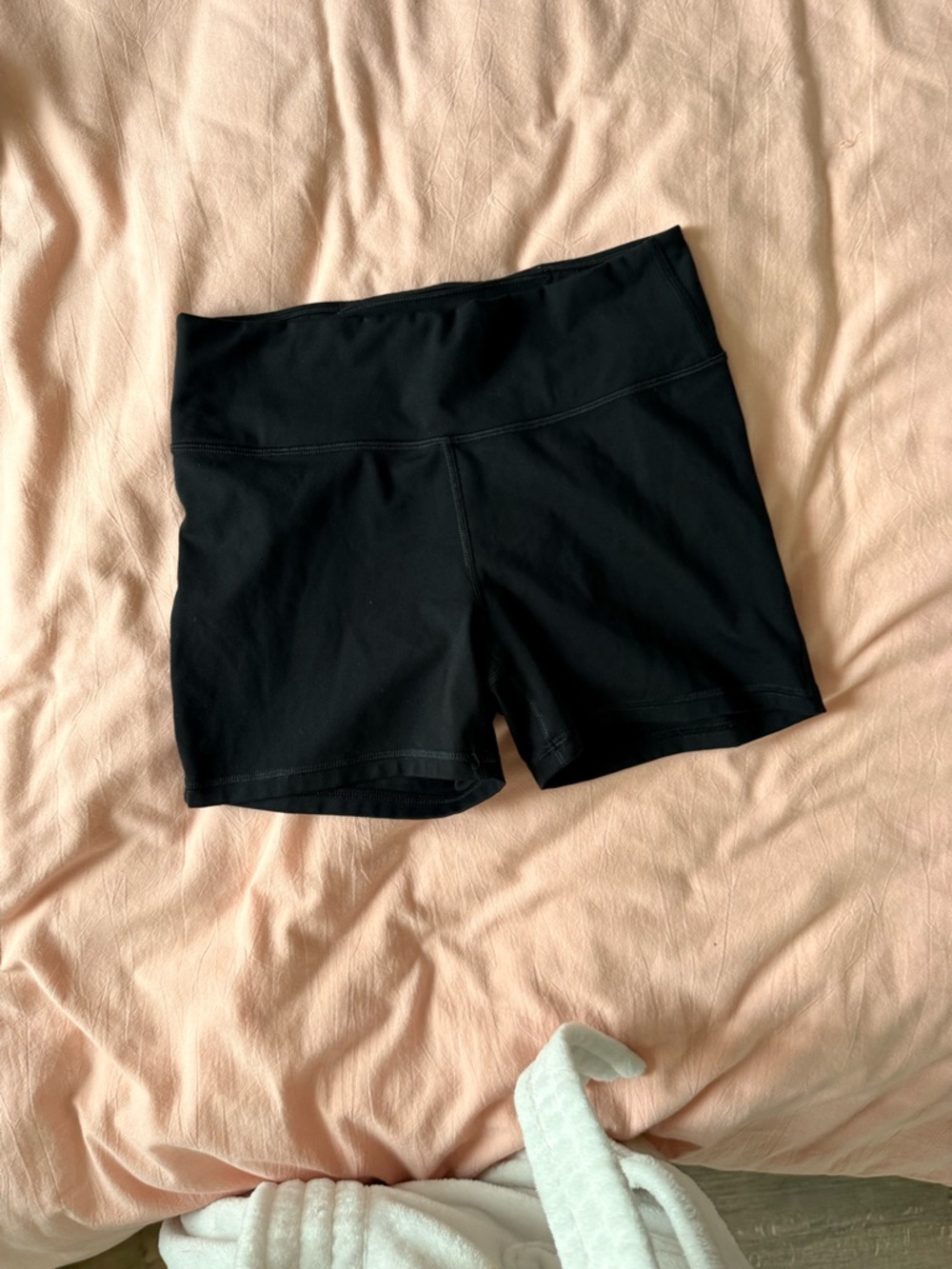 Low rise Active Shorts